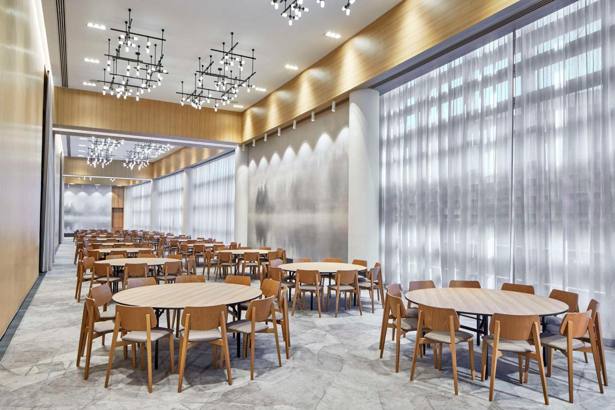 Embassy Suites By Hilton Nashville Downtown Екстериор снимка