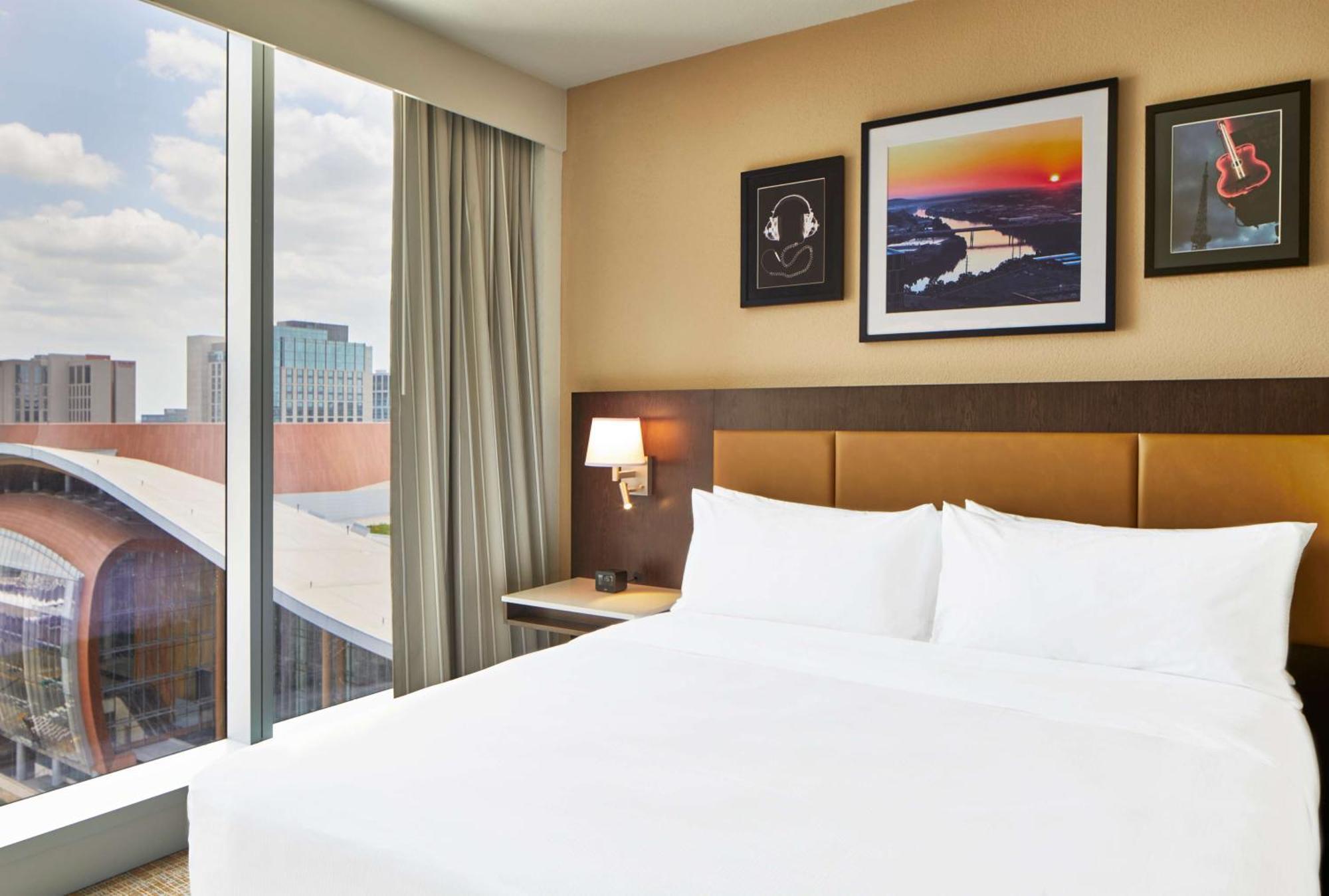 Embassy Suites By Hilton Nashville Downtown Екстериор снимка
