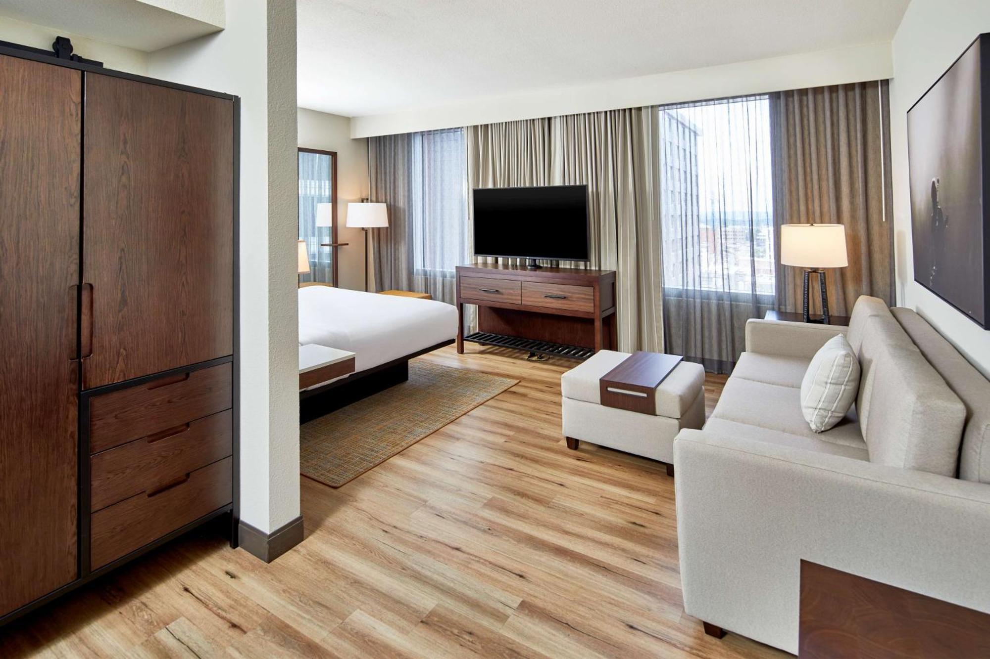 Embassy Suites By Hilton Nashville Downtown Екстериор снимка