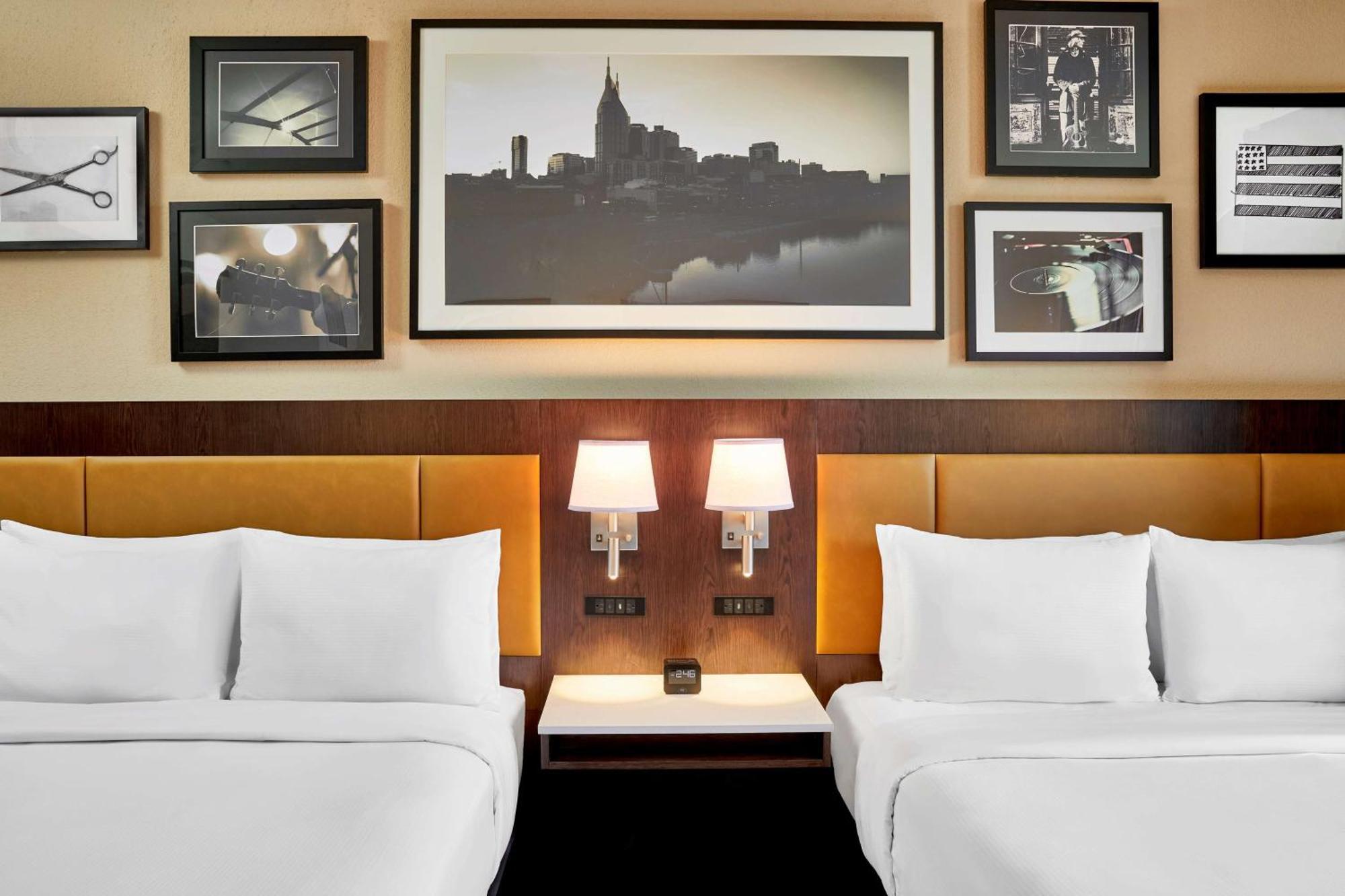 Embassy Suites By Hilton Nashville Downtown Екстериор снимка