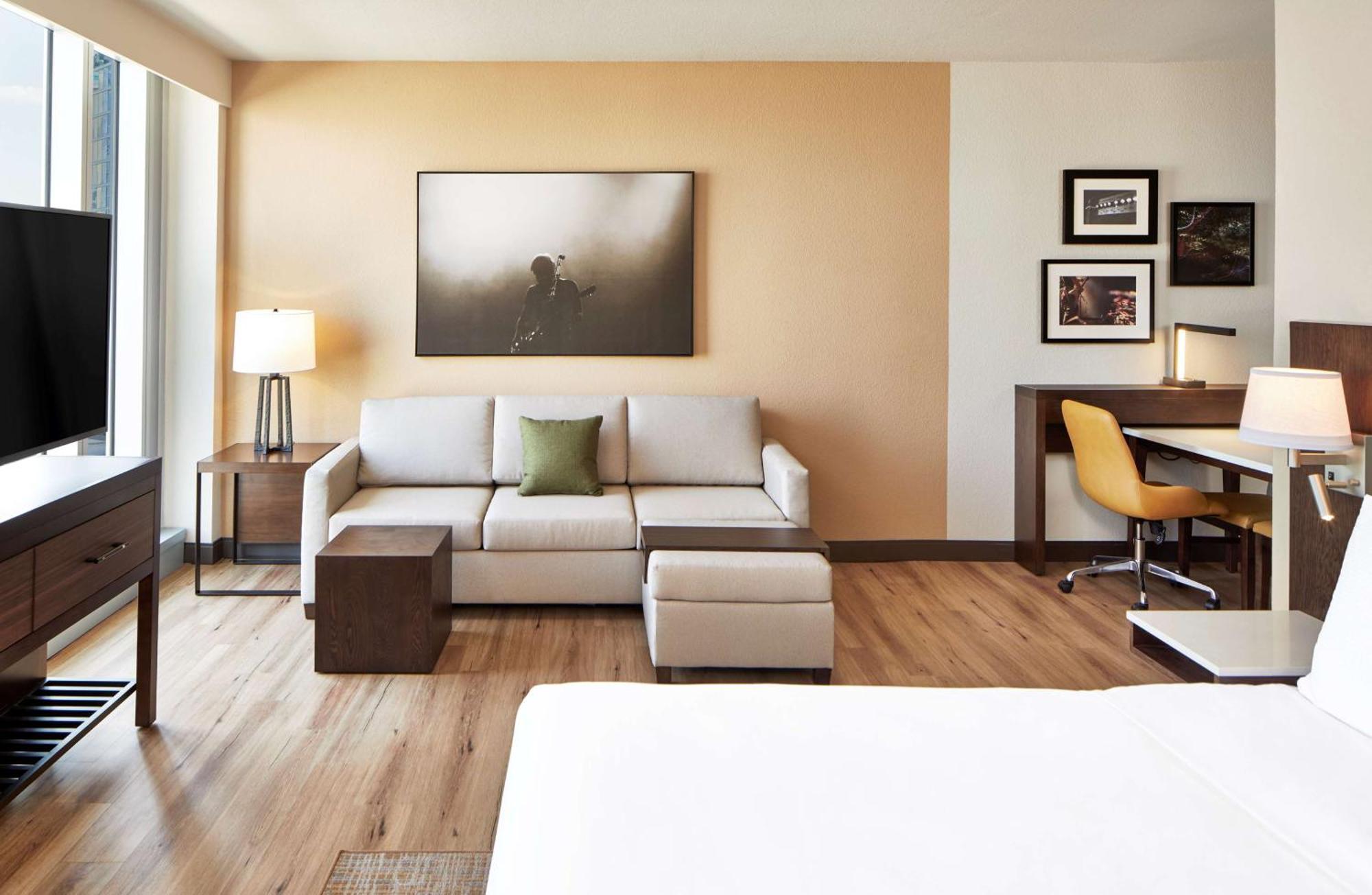 Embassy Suites By Hilton Nashville Downtown Екстериор снимка