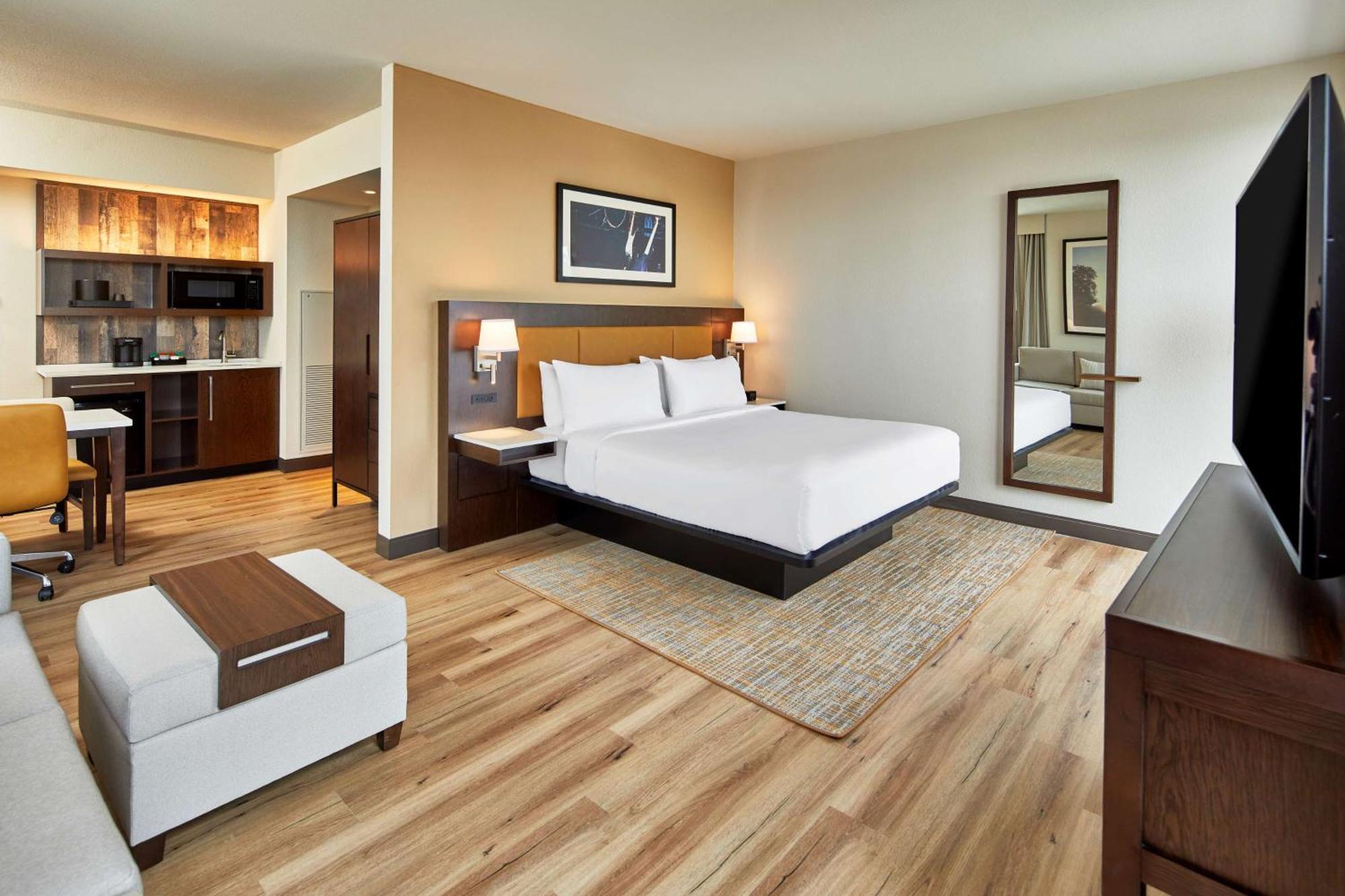Embassy Suites By Hilton Nashville Downtown Екстериор снимка