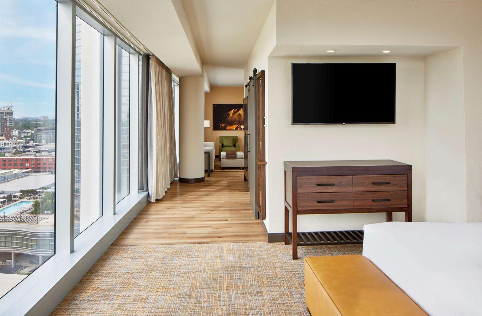 Embassy Suites By Hilton Nashville Downtown Екстериор снимка