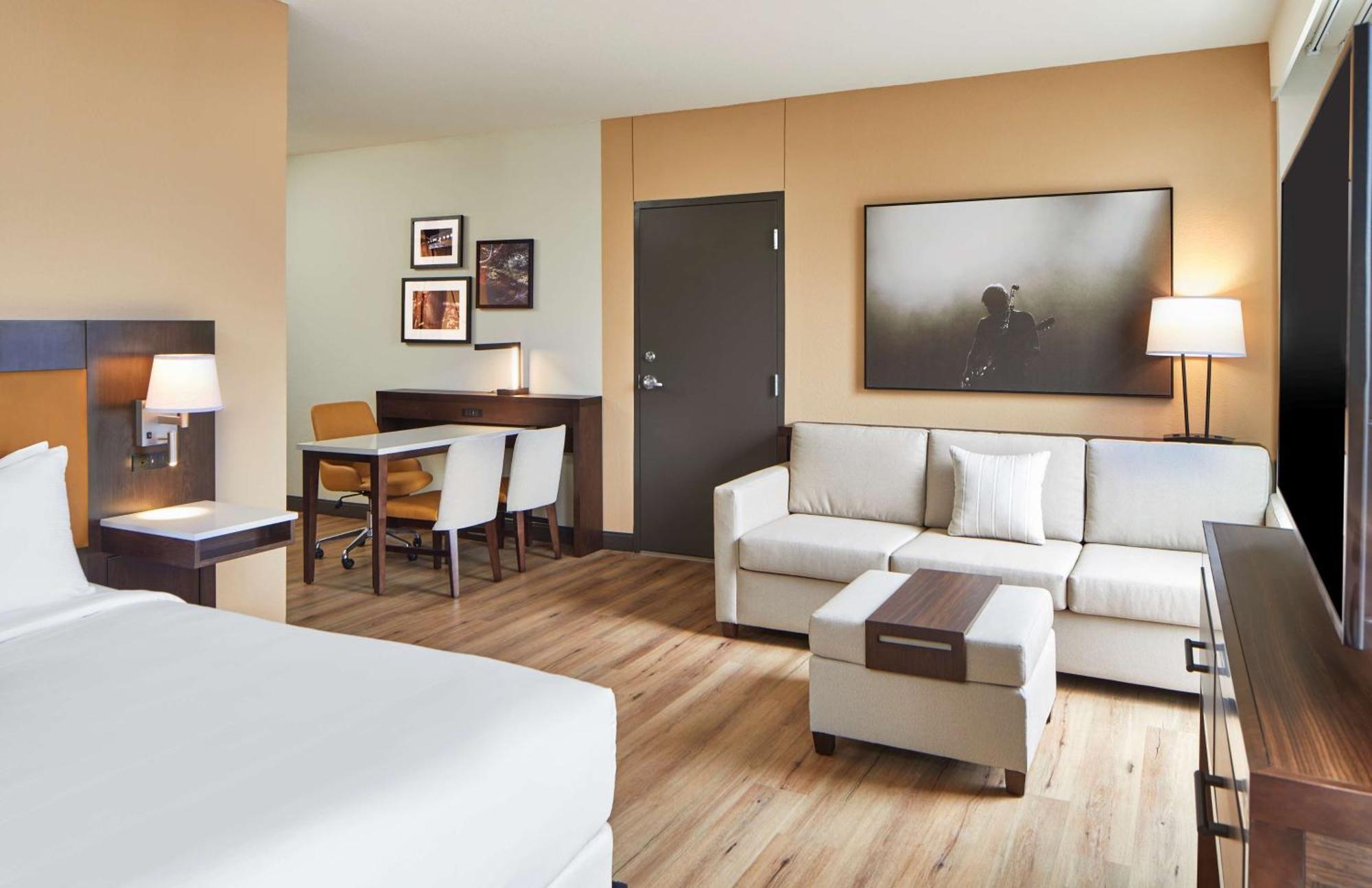 Embassy Suites By Hilton Nashville Downtown Екстериор снимка
