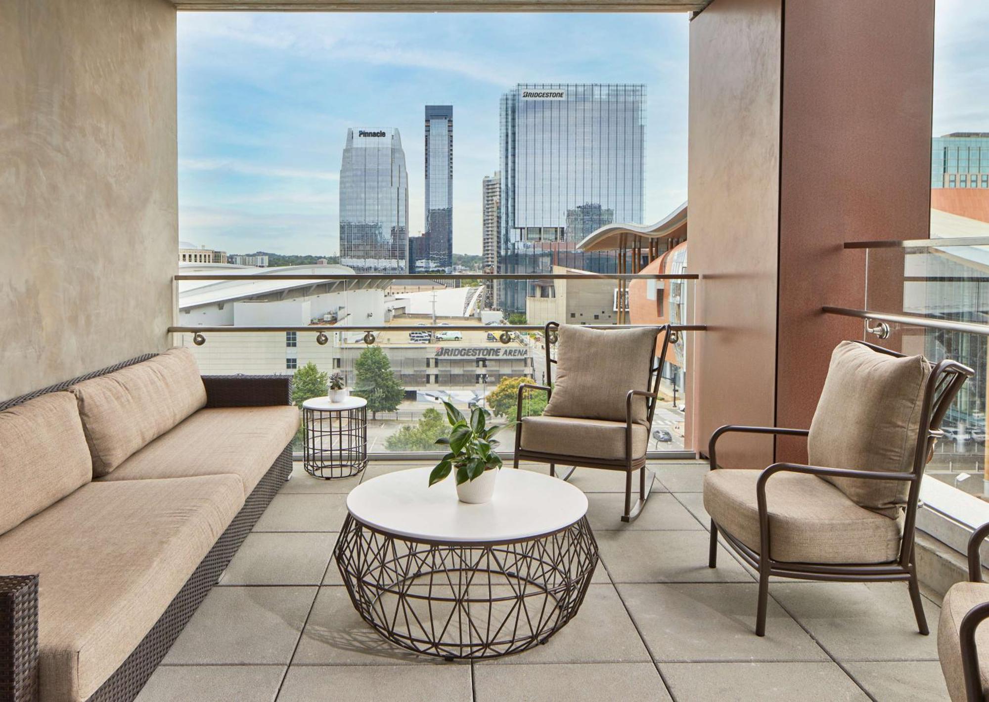 Embassy Suites By Hilton Nashville Downtown Екстериор снимка