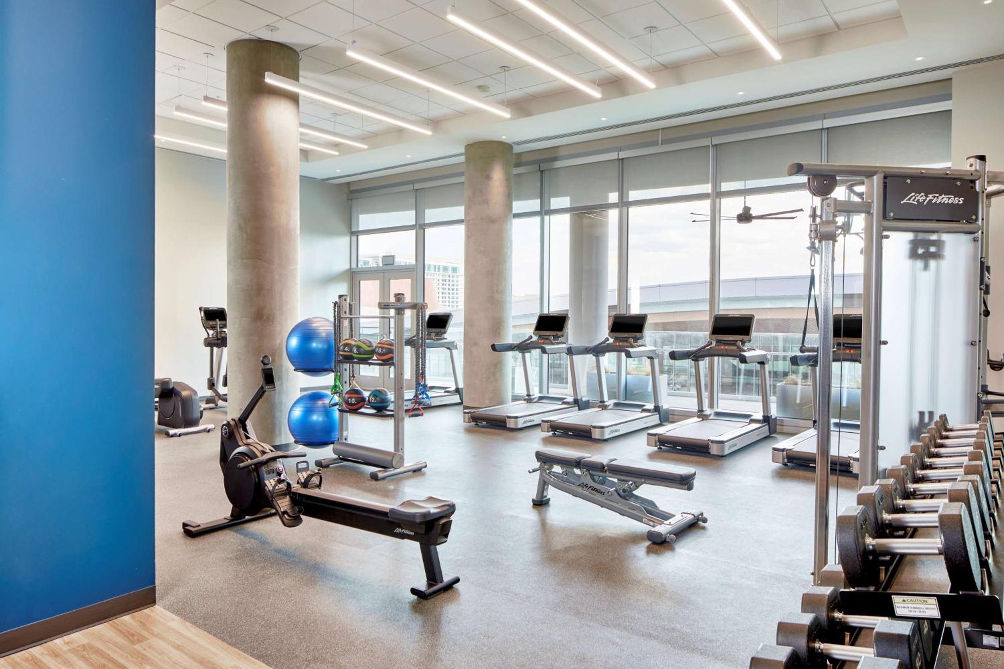 Embassy Suites By Hilton Nashville Downtown Екстериор снимка